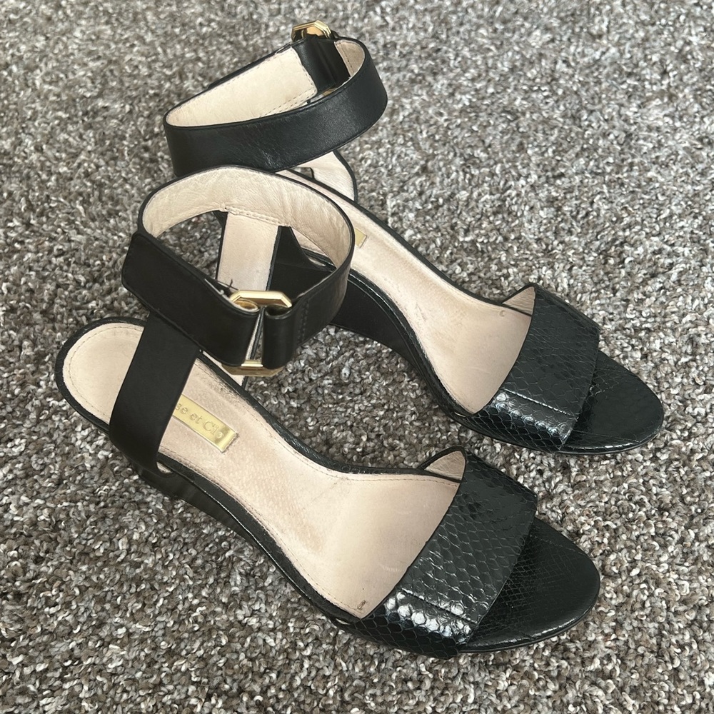 Louise et Cie Black Snake Print Wedge 7.5